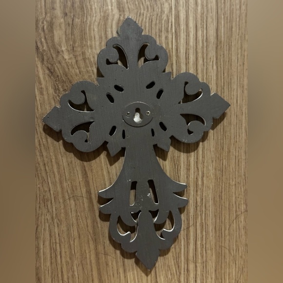 NWOT ~ Gray & Gold Ornate Layered Wall Cross - Picture 3 of 3